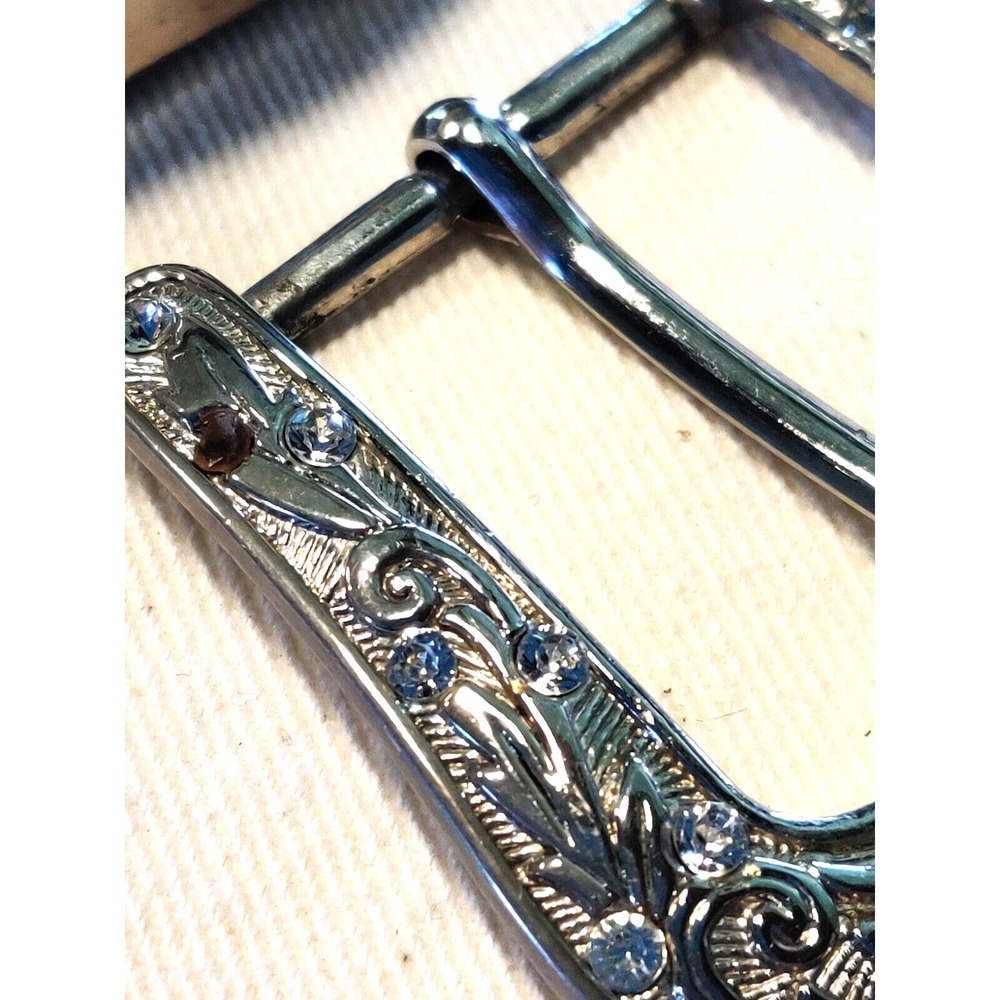 SILVER TONED DECORATIVE FLORAL FRAME STYLE WESTERN BELT BUCKLE CLEAR RHINESTONES - Picture 6 of 8